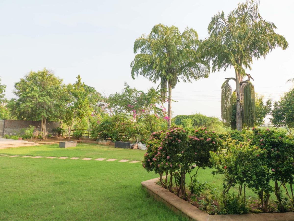 Ashreya Suites Tiruvannamalai Bagian luar foto