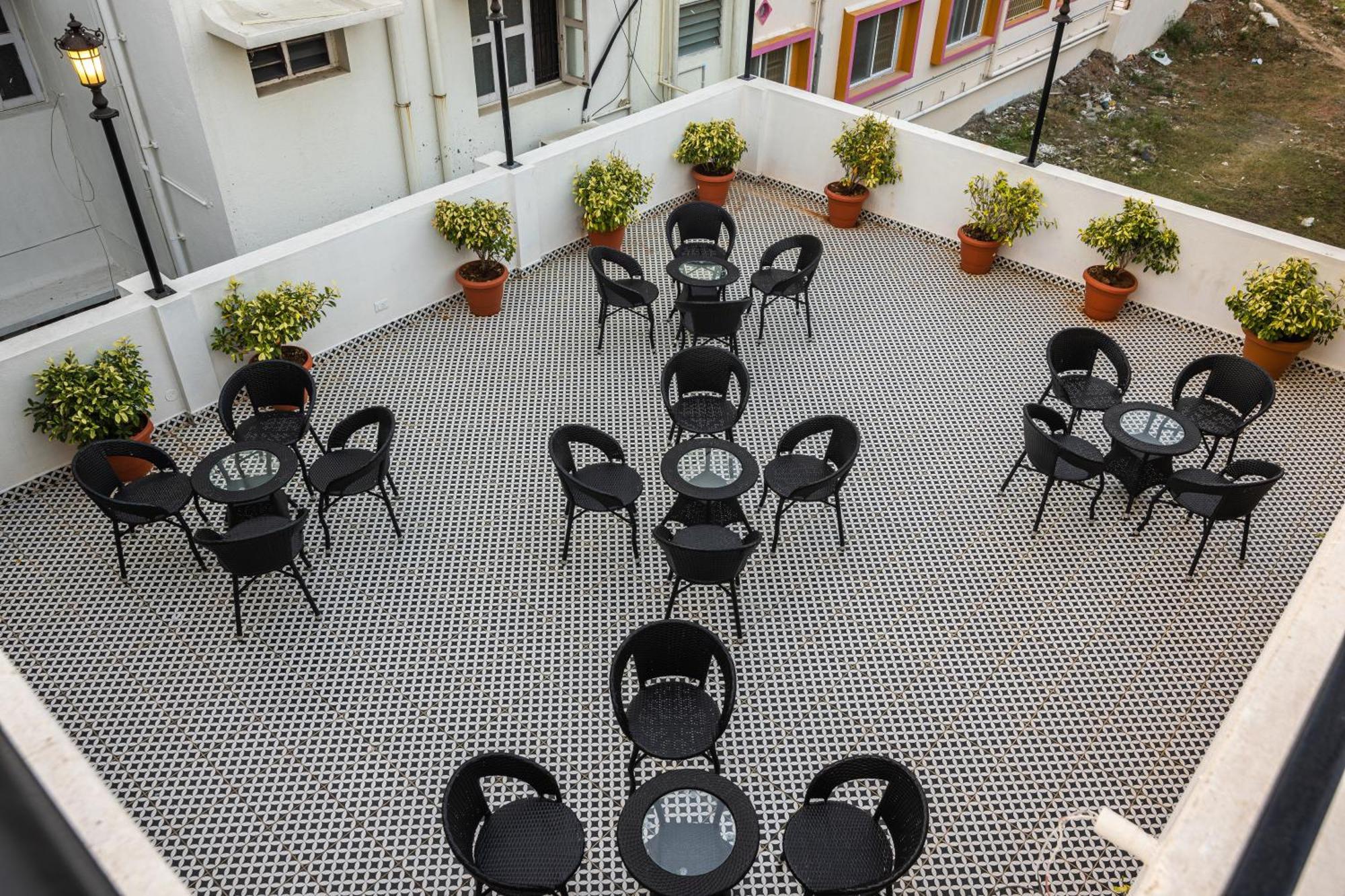 Ashreya Suites Tiruvannamalai Bagian luar foto