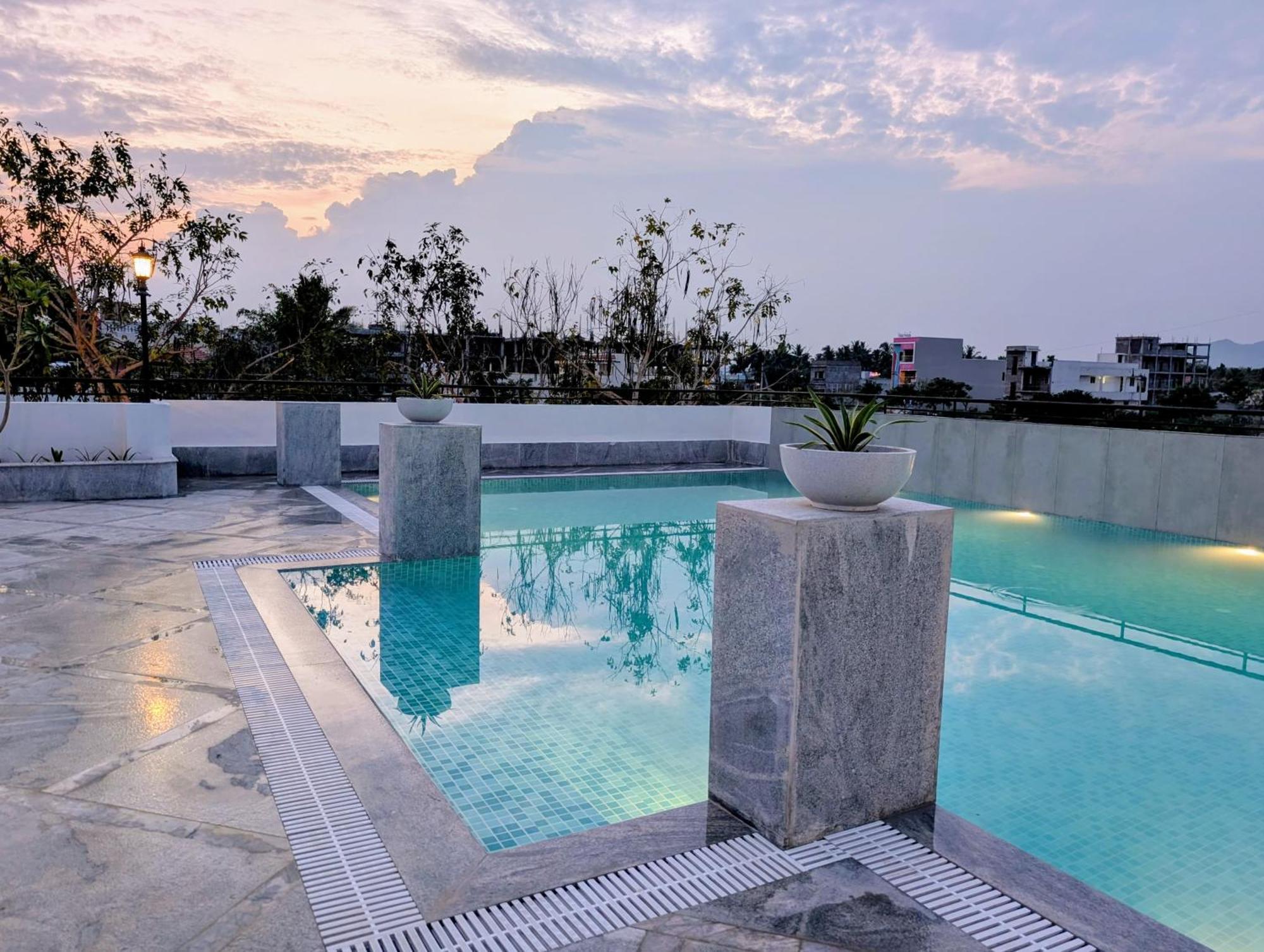 Ashreya Suites Tiruvannamalai Bagian luar foto